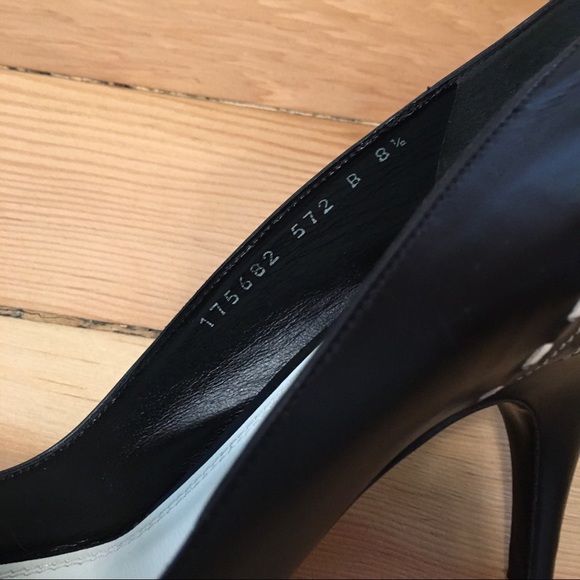Ralph Lauren Collection B & W Leather Heels - Picture 6 of 15